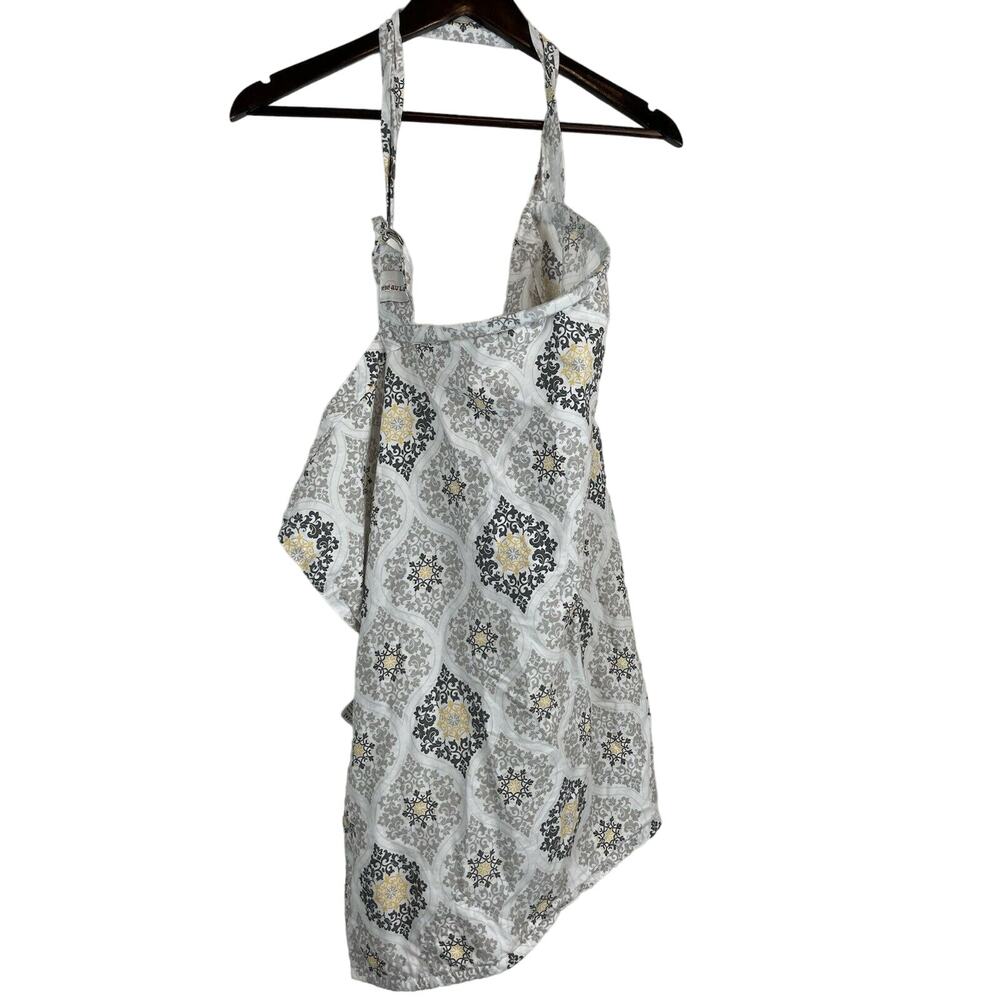 Set of 2 BEBE AU LAIT nursing Covers Floral Patterns, Pockets